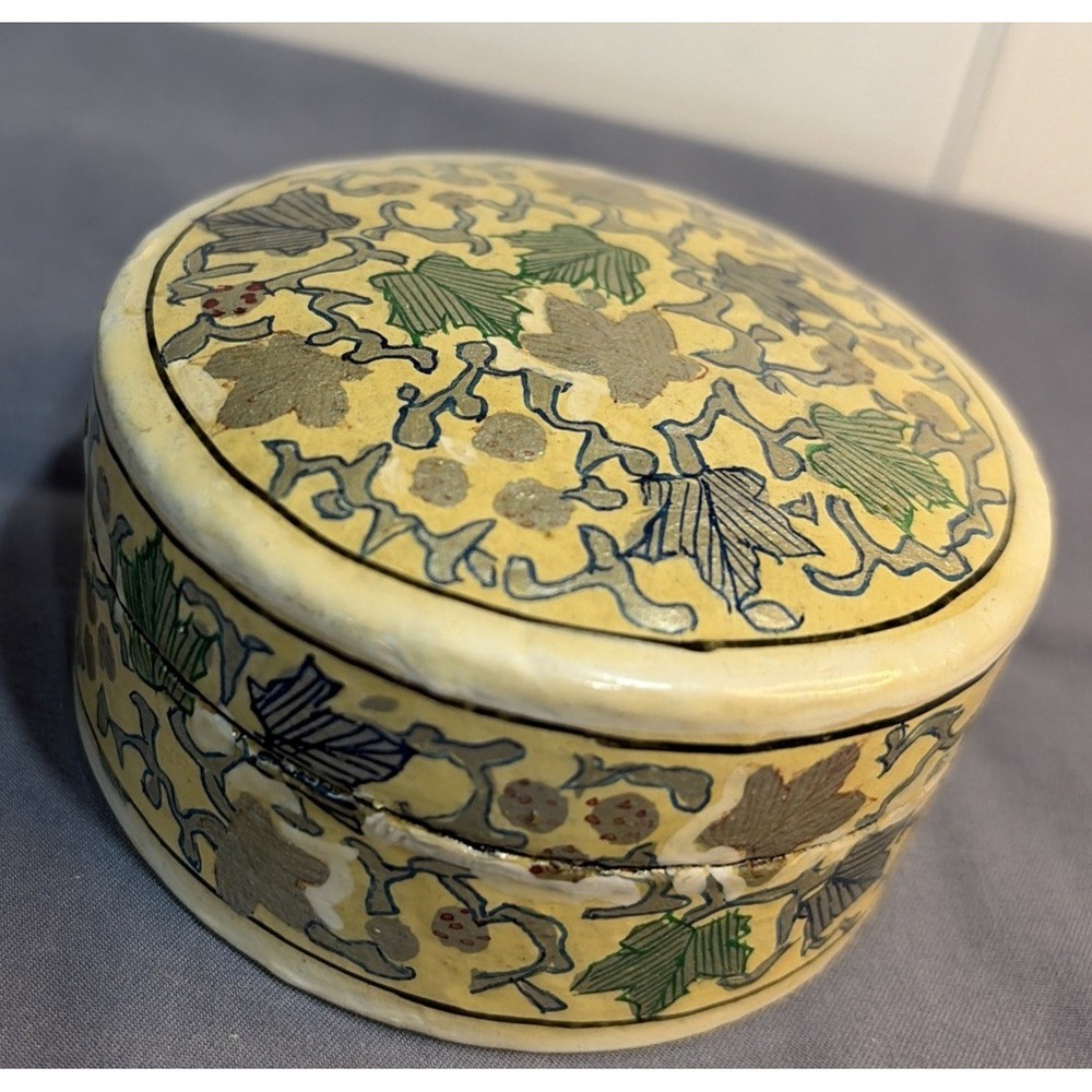 VTG Kashmiri Hand Painted Papier-Mache Trinket Box Lacquered Green Ivy/Chinar